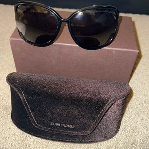 Tom Ford Raquel Sunglasses (black)